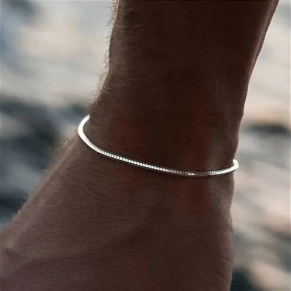 Le bracelet fin en argent